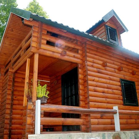Motel Krstac Mojkovac Bilik gambar