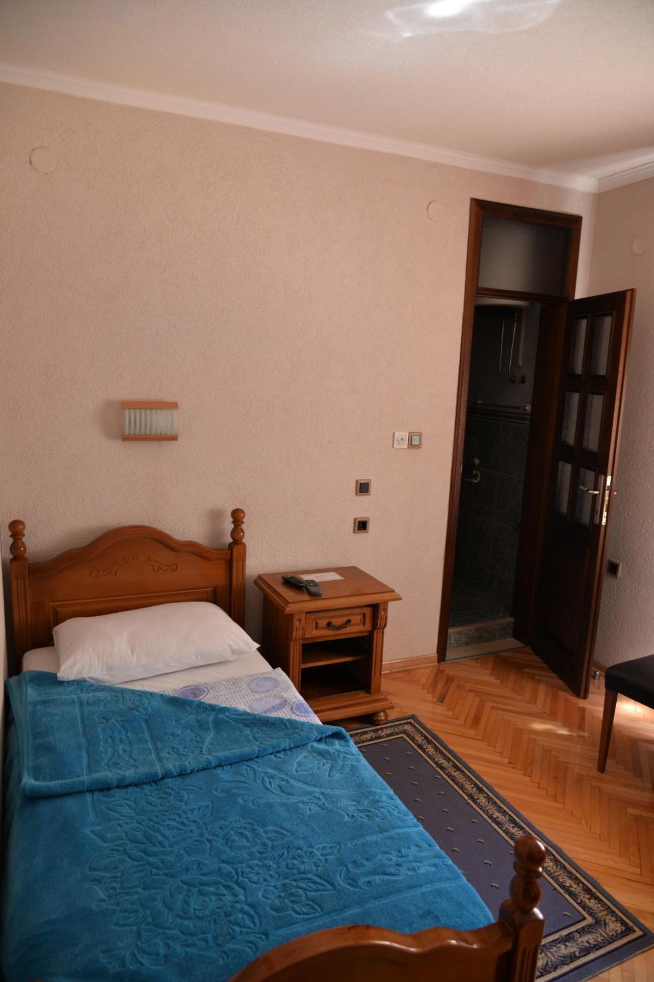 Motel Krstac Mojkovac Bilik gambar